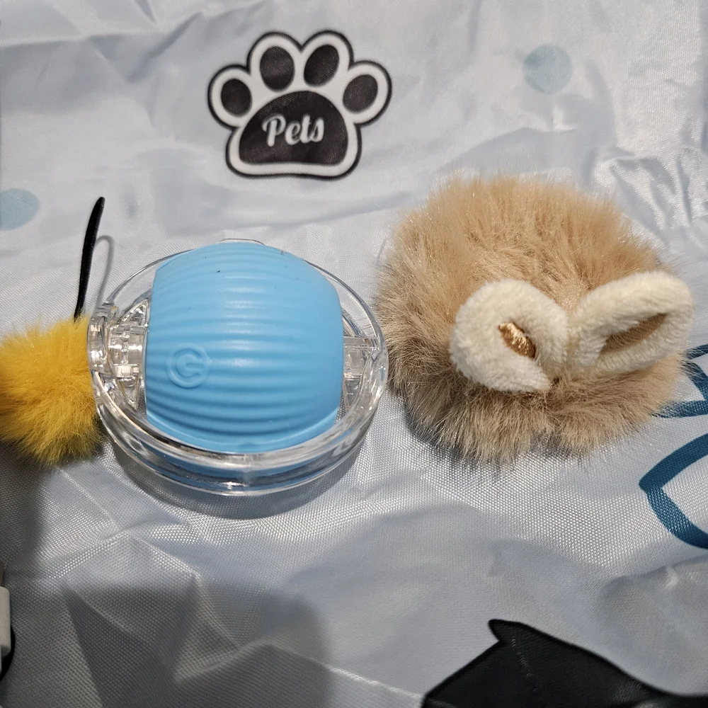 USB Rechargeable Interactive Cat Toy with Rolling Balls - Durable Silicone A-31